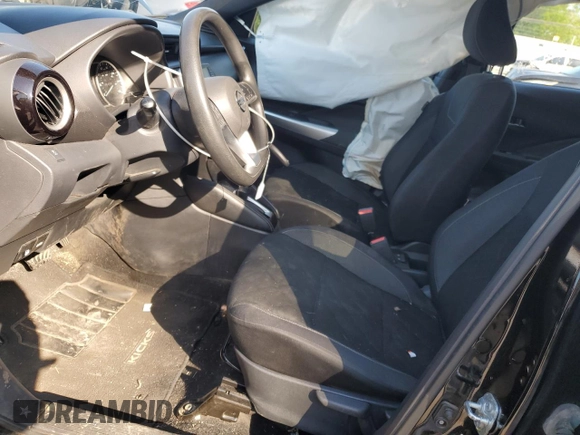 2019 Nissan Kicks SV z VIN 3N1CP5CU9KL527211, wystawiony jako Copart lot #51938855 z przebiegiem 134 816 mil mil oraz Szkoda całkowita • Salvage title. Historia ofert i sprzedaży dostępna na DreamBid. Obrazek 7.