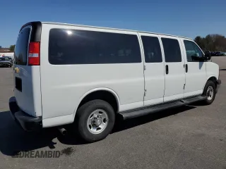 2020 Chevrolet Express Passenger LT with VIN 1GAZGPFG8L1176429, listed as a Copart auction lot 50260385 with 91,431 mi miles and Clean title. Bid and sale history available at DreamBid. Image 3.