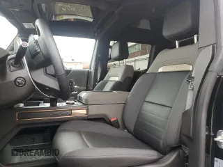 2024 GMC Hummer EV 2X with VIN 1GKB0NDE0RU109550, listed as a Copart auction lot 81728944 with 5,426 mi miles and Salvage Title. Bid and sale history available at carsss.com. Image 7.