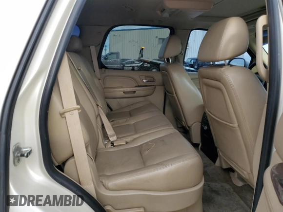 2009 Cadillac Escalade z VIN 1GYFK43589R134714, wystawiony jako Copart lot #48084395 z przebiegiem 154 359 mil mil oraz Czysty tytuł • Clean title. Historia ofert i sprzedaży dostępna na DreamBid. Obrazek 11.