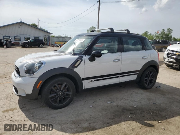 2012 MINI Countryman S with VIN WMWZC5C5XCWM14551, listed as a Copart auction lot 57329265 with 140,814 mi miles and Clean Title. Bid and sale history available at DreamBid. Image 1.