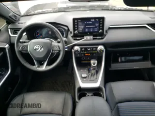 2021 Toyota RAV4 Hybrid XSE with VIN 4T3E6RFVXMU039871, listed as a Copart auction lot 61654295 with 30,775 mi miles and Salvage title. Bid and sale history available at DreamBid. Image 8.