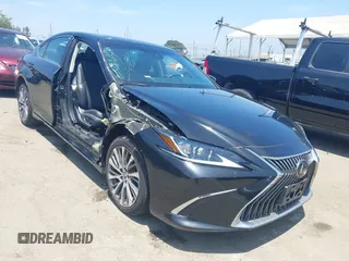 2020 Lexus ES 350 with VIN 58ADZ1B1XLU057391, listed as a IAAI auction lot 42283360 with 82,760 mi miles and . Bid and sale history available at DreamBid. Image 1.