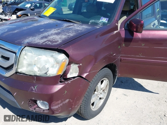 2011 Honda Pilot EX with VIN 5FNYF4H45BB063910, listed as a IAAI auction lot 41893578 with 221,918 mi miles. Bid and sale history available at carsss.com. Image 6.