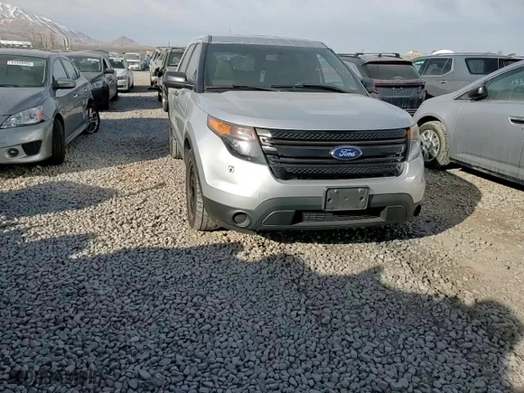 2015 Ford Utility Police Interceptor with VIN 1FM5K8AR9FGA15748, listed as a Copart auction lot 43409905 with 121,242 mi miles and Salvage Title. Bid and sale history available at carsss.com. Image 11.