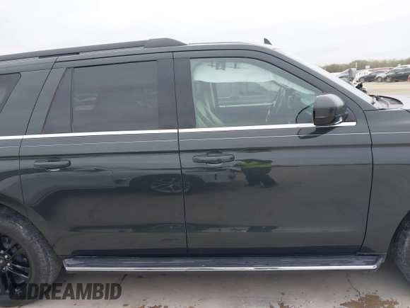 2022 Ford Expedition Max XLT with VIN 1FMJK1HT6NEA56873, listed as a IAAI auction lot 41264223 with 29,315 mi miles and . Bid and sale history available at DreamBid. Image 14.