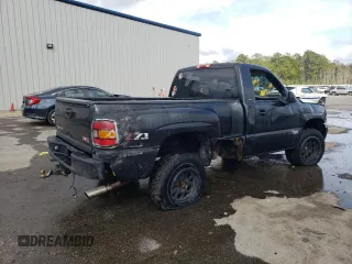 2005 GMC Sierra 1500 SLE with VIN 1GTEK14T05Z235687, listed as a Copart auction lot 51232225 with Not provided miles and Salvage title. Bid and sale history available at DreamBid. Image 3.