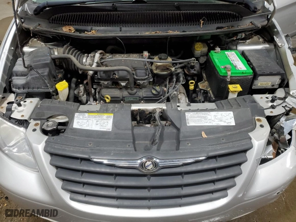 2006 Chrysler Town & Country SWB with VIN 1A4GP45R76B740211, listed as a Copart auction lot 84770074 with 52,557 mi miles and Clean Title. Bid and sale history available at carsss.com. Image 12.