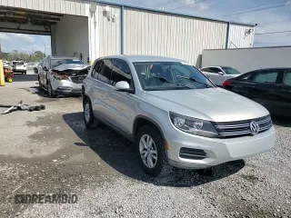 2012 Volkswagen Tiguan SE z VIN WVGAV7AX0CW509206, wystawiony jako Copart lot #52226395 z przebiegiem 108 922 mil mil oraz Szkody całkowita. Historia ofert i sprzedaży dostępna na DreamBid. Obrazek 14.