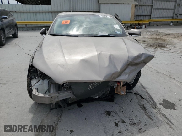2019 Lincoln MKZ Reserve II z VIN 3LN6L5E99KR633939, wystawiony jako Copart lot #50454485 z przebiegiem Nie podano mil oraz Szkoda całkowita • Salvage title. Historia ofert i sprzedaży dostępna na DreamBid. Obrazek 5.