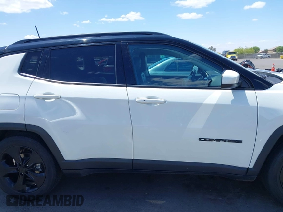 2021 Jeep Compass Latitude z VIN 3C4NJCBBXMT603940, wystawiony jako IAAI lot #42079547 z przebiegiem 70 076 mil mil oraz . Historia ofert i sprzedaży dostępna na DreamBid. Obrazek 13.