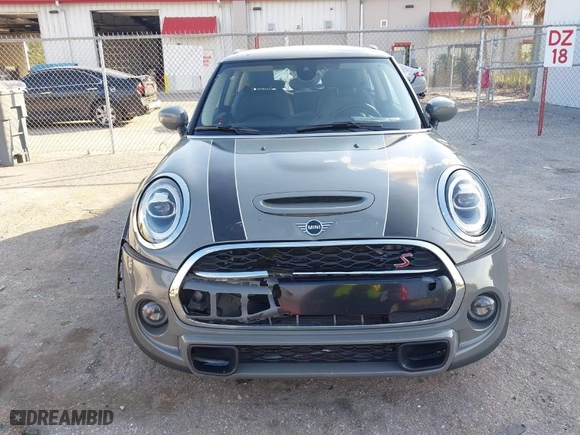 2020 MINI Hardtop 2 Door Cooper S with VIN WMWXR5C00L2M23924, listed as a IAAI auction lot 41520706 with 123,006 mi miles. Bid and sale history available at carsss.com. Image 6.