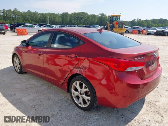 2013 Hyundai Elantra GLS z VIN 5NPDH4AE2DH264759, wystawiony jako IAAI lot #42259613 z przebiegiem 162 881 mil mil oraz . Historia ofert i sprzedaży dostępna na DreamBid. Obrazek 3.
