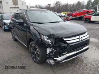2018 Mitsubishi Eclipse Cross SE z VIN JA4AT5AA3JZ050947, wystawiony jako IAAI lot #41837556 z przebiegiem 42 698 mil mil oraz . Historia ofert i sprzedaży dostępna na DreamBid. Obrazek 6.