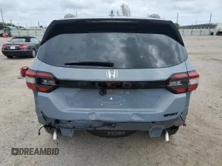 2025 Honda Pilot Sport with VIN 5FNYG2H33SB002824, listed as a Copart auction lot 72117454 with 4,942 mi miles and Salvage Title. Bid and sale history available at carsss.com. Image 6.