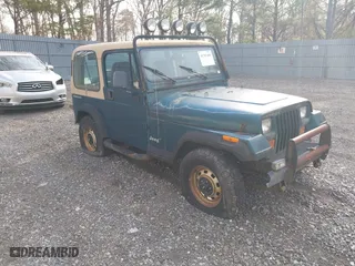 1995 Jeep Wrangler S with VIN 1J4FY19P5SP243137, listed as a IAAI auction lot 41787400 with 136,565 mi miles. Bid and sale history available at carsss.com. Image 1.