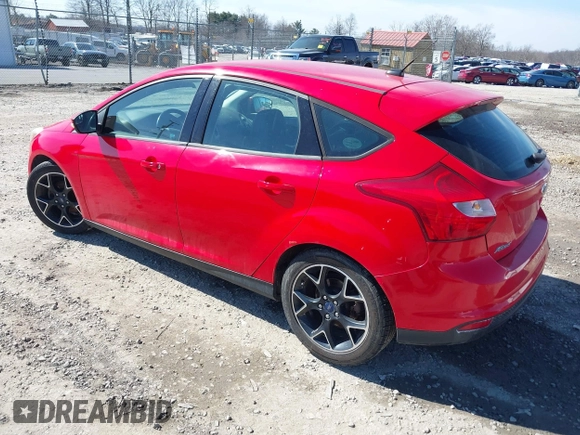 2013 Ford Focus SE with VIN 1FADP3K28DL180271, listed as a IAAI auction lot 41709369 with 121,823 mi miles. Bid and sale history available at carsss.com. Image 3.