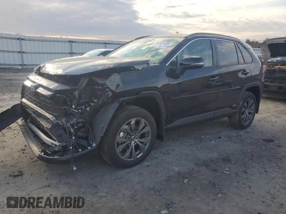 2025 Toyota RAV4 Hybrid XLE Premium z VIN JTMB6RFV9SD154846, wystawiony jako Copart lot #51107595 z przebiegiem 1 908 mil mil oraz Szkoda całkowita • Salvage title. Historia ofert i sprzedaży dostępna na DreamBid. Obrazek 1.