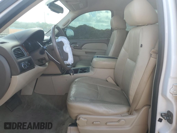 2013 Chevrolet Tahoe LT z VIN 1GNSCBE09DR236224, wystawiony jako Copart lot #47346085 z przebiegiem 92 153 mil mil oraz Szkoda całkowita • Salvage title. Historia ofert i sprzedaży dostępna na DreamBid. Obrazek 7.