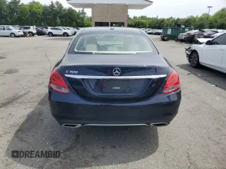 2018 Mercedes-Benz C 300 with VIN 55SWF4JB0JU276292, listed as a Copart auction lot 58014725 with 82,926 mi miles and Salvage title. Bid and sale history available at DreamBid. Image 6.