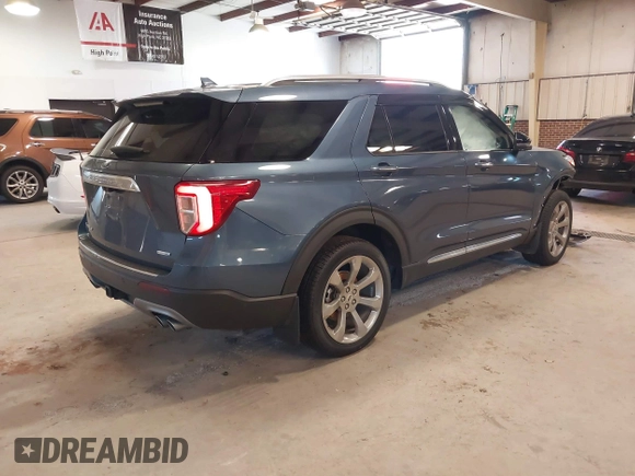 2020 Ford Explorer Platinum with VIN 1FM5K8HC7LGC23964, listed as a IAAI auction lot 41260236 with 43,975 mi miles. Bid and sale history available at carsss.com. Image 4.