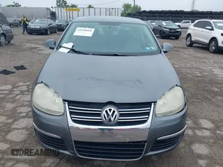 2009 Volkswagen Jetta SE with VIN 3VWRZ71K99M121820, listed as a IAAI auction lot 42458066 with 177,287 mi miles and . Bid and sale history available at DreamBid. Image 13.