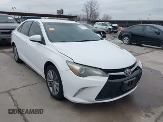 2015 Toyota Camry XLE z VIN 4T1BF1FK5FU946744, wystawiony jako IAAI lot #41440626 z przebiegiem 147 144 mil mil oraz . Historia ofert i sprzedaży dostępna na DreamBid. Obrazek 1.
