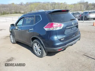 2016 Nissan Rogue SV z VIN KNMAT2MV6GP708803, wystawiony jako IAAI lot #42049440 z przebiegiem 107 359 mil mil oraz . Historia ofert i sprzedaży dostępna na DreamBid. Obrazek 3.