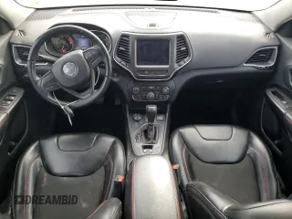 2019 Jeep Cherokee Trailhawk with VIN 1C4PJMBX8KD314746, listed as a Copart auction lot 51801135 with 124,281 mi miles and Salvage title. Bid and sale history available at DreamBid. Image 8.