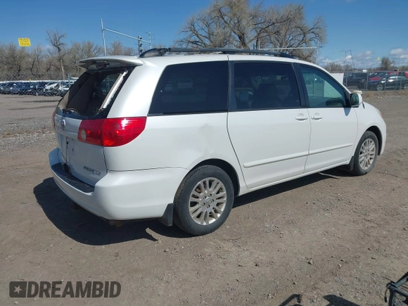 2008 Toyota Sienna XLE z VIN 5TDZK22C98S195819, wystawiony jako IAAI lot #42082880 z przebiegiem 174 319 mil mil oraz . Historia ofert i sprzedaży dostępna na DreamBid. Obrazek 4.