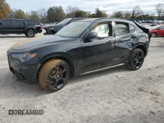 2024 Alfa Romeo Stelvio Veloce z VIN ZASPAKBN3R7D70287, wystawiony jako Copart lot #78582574 z przebiegiem Nie podano mil oraz Szkody całkowita. Historia ofert i sprzedaży dostępna na DreamBid. Obrazek 1.