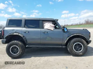 2022 Ford Bronco with VIN 1FMEE5DP3NLB03118, listed as a IAAI auction lot 42096181 with 62,685 mi miles and . Bid and sale history available at DreamBid. Image 13.