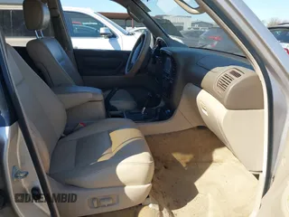 2000 Toyota Land Cruiser with VIN JT3HT05J7Y0080845, listed as a IAAI auction lot 41775966 with 187,436 mi miles. Bid and sale history available at carsss.com. Image 5.