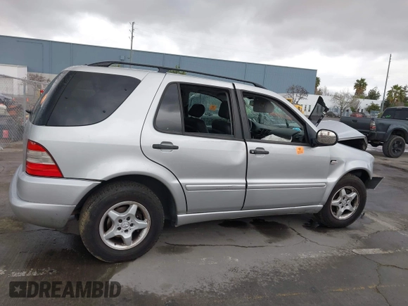2001 Mercedes-Benz M 320/430/500 with VIN 4JGAB54E61A237617, listed as a IAAI auction lot 41788348 with 178,752 mi miles and . Bid and sale history available at DreamBid. Image 13.