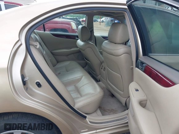 2004 Lexus ES 330 with VIN JTHBA30G745013033, listed as a IAAI auction lot 42124316 with 123,780 mi miles. Bid and sale history available at carsss.com. Image 8.