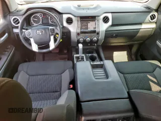 2016 Toyota Tundra SR5 z VIN 5TFEW5F16GX193399, wystawiony jako Copart lot #59543595 z przebiegiem 110 628 mil mil oraz Szkoda całkowita • Salvage title. Historia ofert i sprzedaży dostępna na DreamBid. Obrazek 8.
