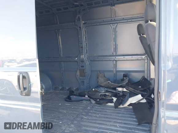 2022 Ram ProMaster Cargo with VIN 3C6MRVJG3NE136421, listed as a IAAI auction lot 41700161 with 35,980 mi miles and . Bid and sale history available at DreamBid. Image 18.