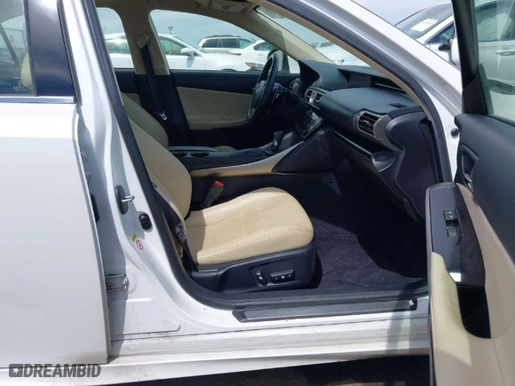 2014 Lexus IS 250 with VIN JTHBF1D28E5043051, listed as a IAAI auction lot 41985346 with 227,895 mi miles. Bid and sale history available at carsss.com. Image 5.
