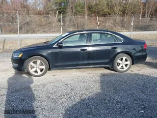 2015 Volkswagen Passat 1.8T Limited Edition with VIN 1VWAS7A32FC105305, listed as a IAAI auction lot 41046740 with 106,753 mi miles. Bid and sale history available at carsss.com. Image 14.