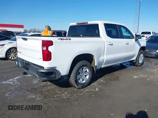 2021 Chevrolet Silverado 1500 LT with VIN 1GCUYDED2MZ377265, listed as a IAAI auction lot 41392703 with 109,352 mi miles. Bid and sale history available at carsss.com. Image 4.