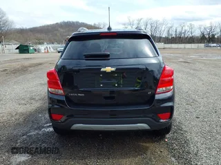 2018 Chevrolet Trax LT with VIN 3GNCJPSB7JL332871, listed as a IAAI auction lot 41946788 with 60,987 mi miles. Bid and sale history available at carsss.com. Image 17.