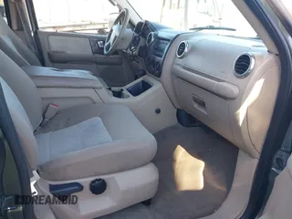2003 Ford Expedition XLT with VIN 1FMFU16W93LB08888, listed as a IAAI auction lot 41290047 with 220,561 mi miles. Bid and sale history available at carsss.com. Image 5.