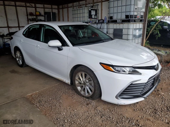 2024 Toyota Camry LE with VIN 4T1C11AK3RU219374, listed as a Copart auction lot 53570605 with 19,747 mi miles and Clean Title. Bid and sale history available at carsss.com. Image 4.