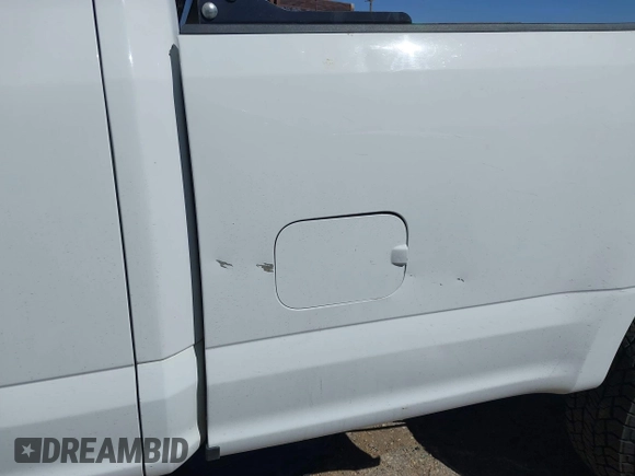 2018 Ford F-250 XL z VIN 1FT7X2BT7JEB31878, wystawiony jako IAAI lot #41852187 z przebiegiem 230 879 mil mil oraz . Historia ofert i sprzedaży dostępna na DreamBid. Obrazek 17.