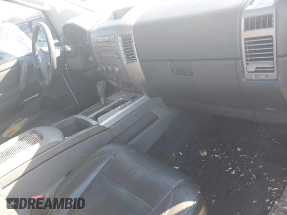 2005 Nissan Titan LE with VIN 1N6AA07B65N501054, listed as a IAAI auction lot 41728466 with 318,859 mi miles. Bid and sale history available at carsss.com. Image 5.