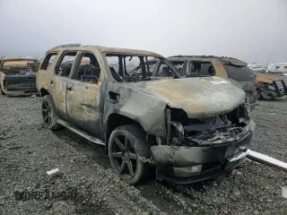 2010 Cadillac Escalade z VIN 1GYUKAEF9AR183825, wystawiony jako Copart lot #87943515 z przebiegiem Nie podano mil oraz Nie do naprawy. Historia ofert i sprzedaży dostępna na DreamBid. Obrazek 12.