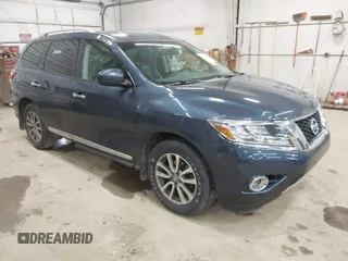 2016 Nissan Pathfinder Platinum with VIN 5N1AR2MM1GC635218, listed as a IAAI auction lot 42091411 with 185,691 mi miles. Bid and sale history available at carsss.com. Image 1.