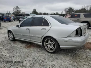 2005 Mercedes-Benz C 55 AMG z VIN WDBRF76J85F578476, wystawiony jako Copart lot #88334725 z przebiegiem 190 507 mil mil oraz Szkoda całkowita • Salvage title. Historia ofert i sprzedaży dostępna na DreamBid. Obrazek 2.
