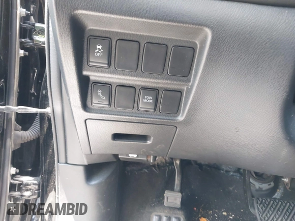 2020 Nissan Pathfinder SV z VIN 5N1DR2BN0LC604741, wystawiony jako IAAI lot #42349825 z przebiegiem 96 349 mil mil oraz . Historia ofert i sprzedaży dostępna na DreamBid. Obrazek 19.