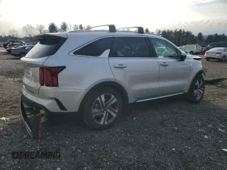 2023 Kia Sorento Hybrid SX Prestige with VIN KNDRKDLG4P5227965, listed as a Copart auction lot 84883134 with 17,728 mi miles and Salvage Title. Bid and sale history available at carsss.com. Image 3.